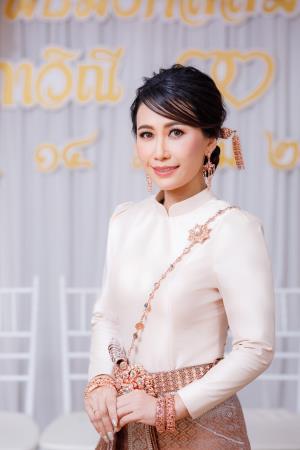 ชุดไทยเจ้าสาว ชุดไทยจักรพรรดิ์ เช่าที่แบมบี้ เวดดิ้ง ห้วยขวาง